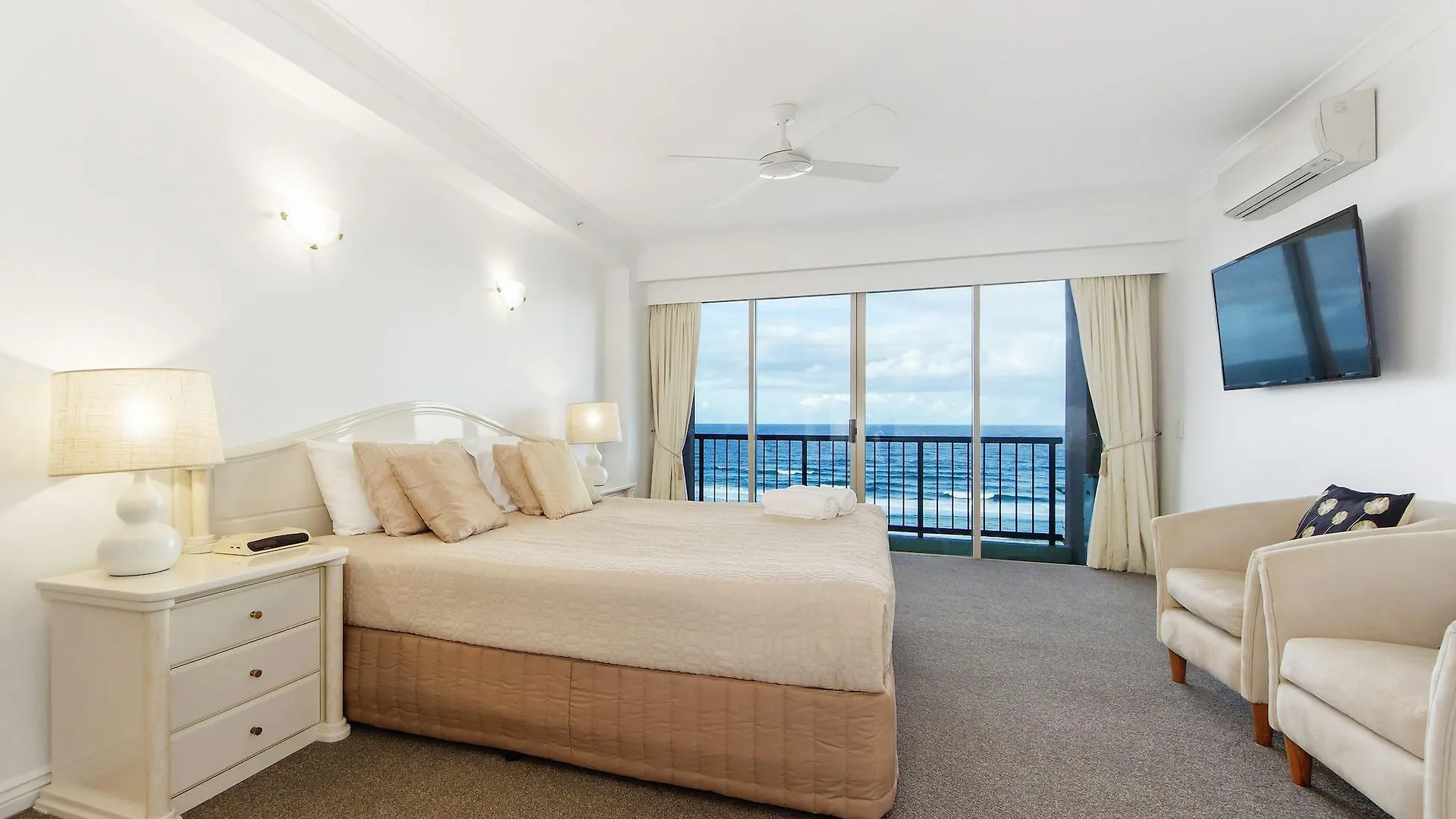 Oceana On Broadbeach 4*,  Australia
